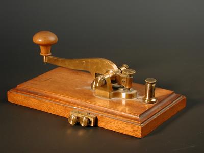 Morse-kulcs (vagy billentyű)